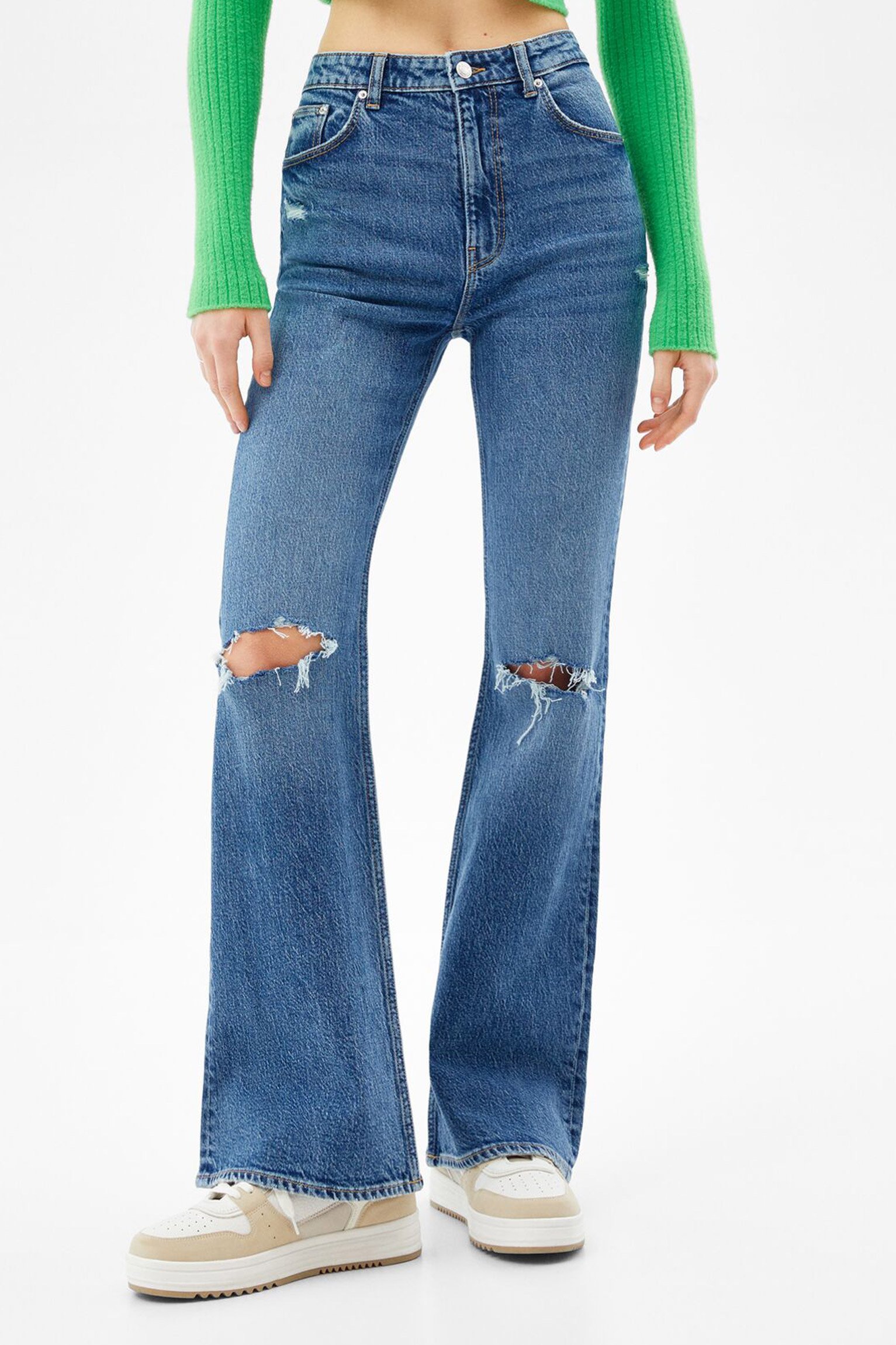 Ripped Wide-Leg ’90s Jeans - Image 2